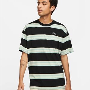 NIKE SB Striped Skate Short Sleeve T-Shirt M